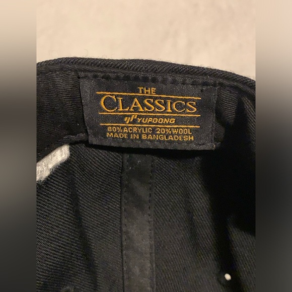 Married to the Mob Supreme B**** Flatbill hat - Picture 6 of 6